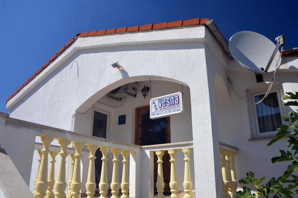 Ferienhaus Vesna Vinjerac Ngoại thất bức ảnh